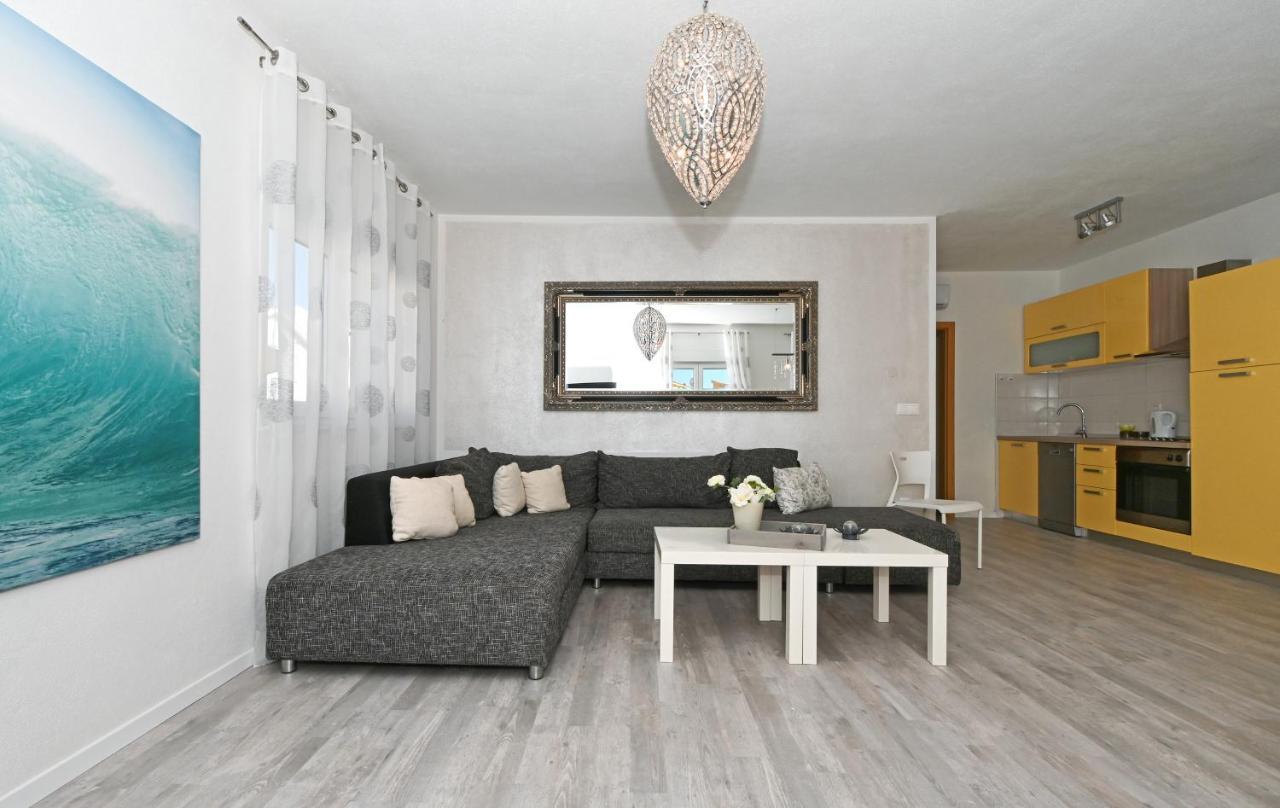 Apartments Villa Filip Trogir Exterior foto