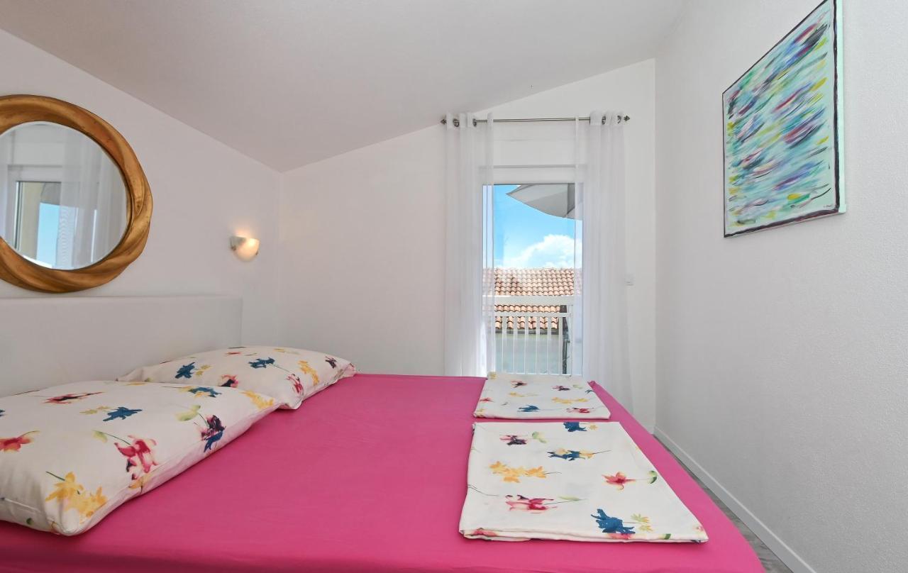 Apartments Villa Filip Trogir Exterior foto