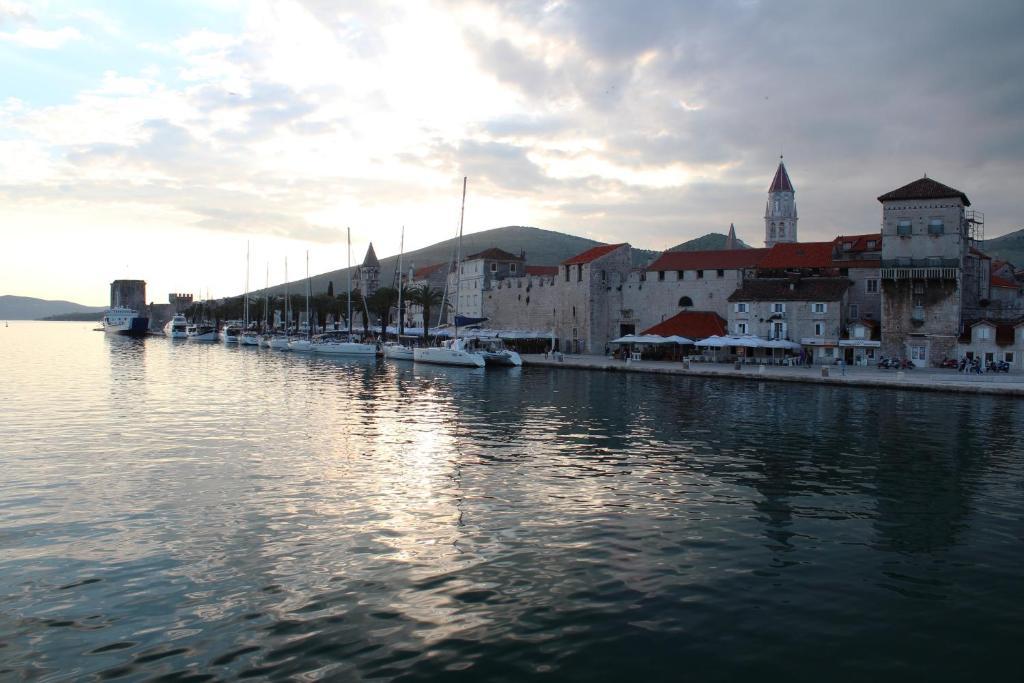 Apartments Villa Filip Trogir Habitación foto